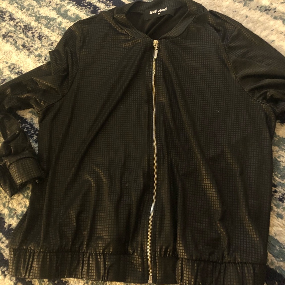 Women’s zip up shirt/jacket